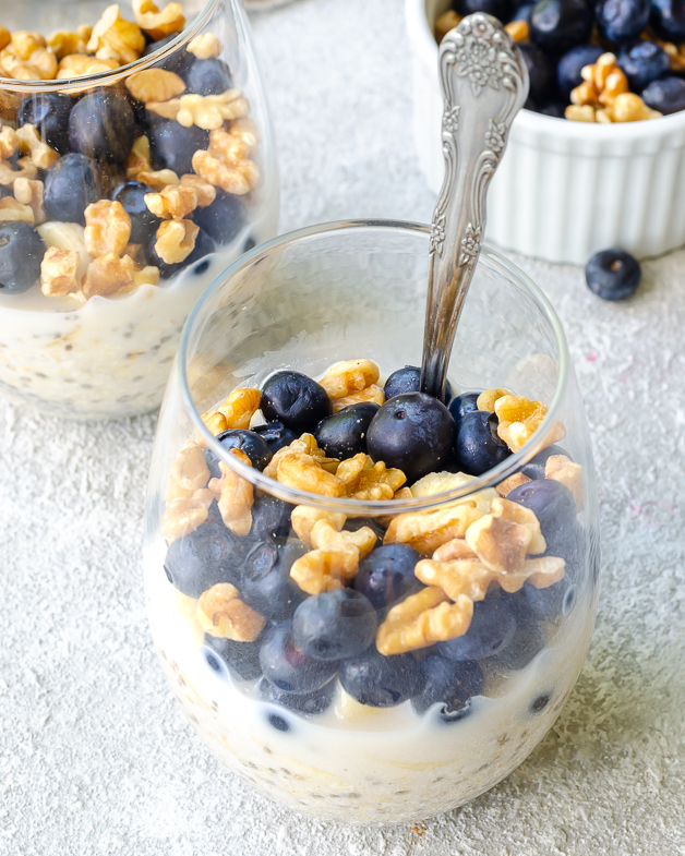 Cardamom Blueberry-Walnut Overnight Oats